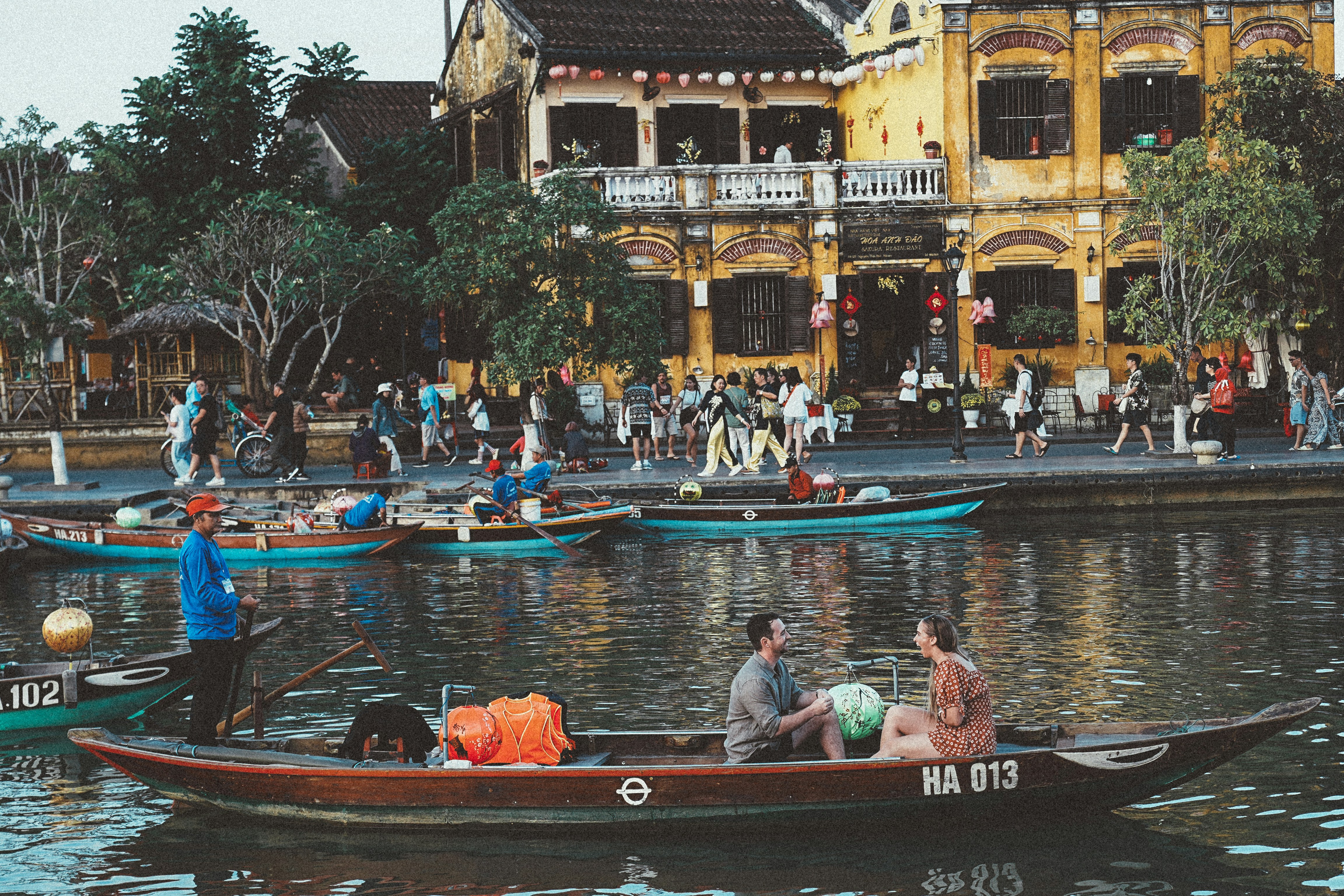 hoi-an-photographer-dYbJHo3WDW0-unsplash
